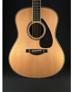 Yamaha LL56 Custom ARE Jumbo Guitar