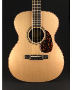 Larrivee OM-03 Rosewood Vine Special Guitar